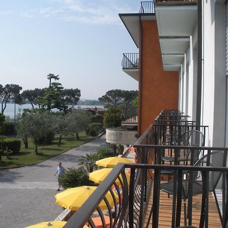 Hotel Mirabello Sirmione Exteriör bild