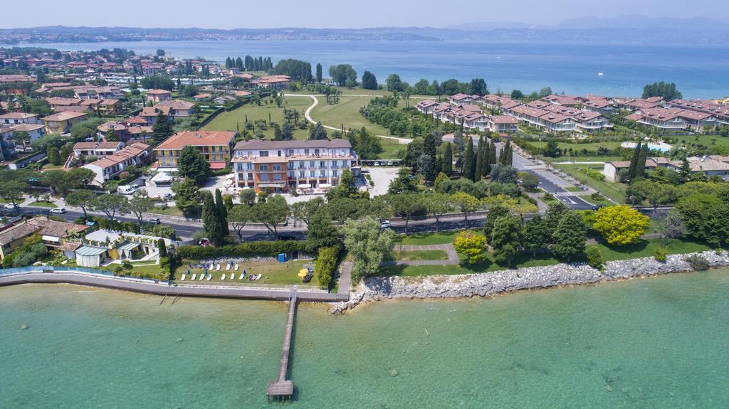 Hotel Mirabello Sirmione Exteriör bild